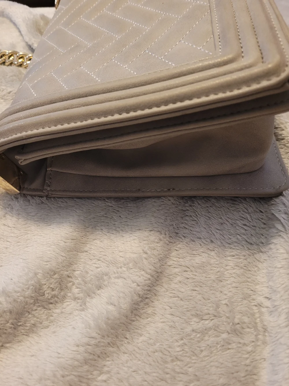BCBG Paris Gray Taupe Quilted Shoulder Bag Gold Chain Purse